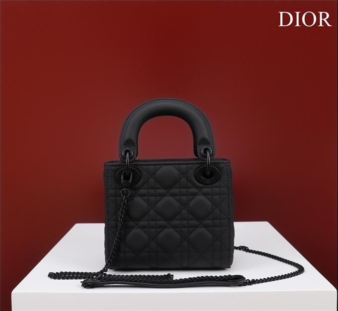 2025228Y650P205617373