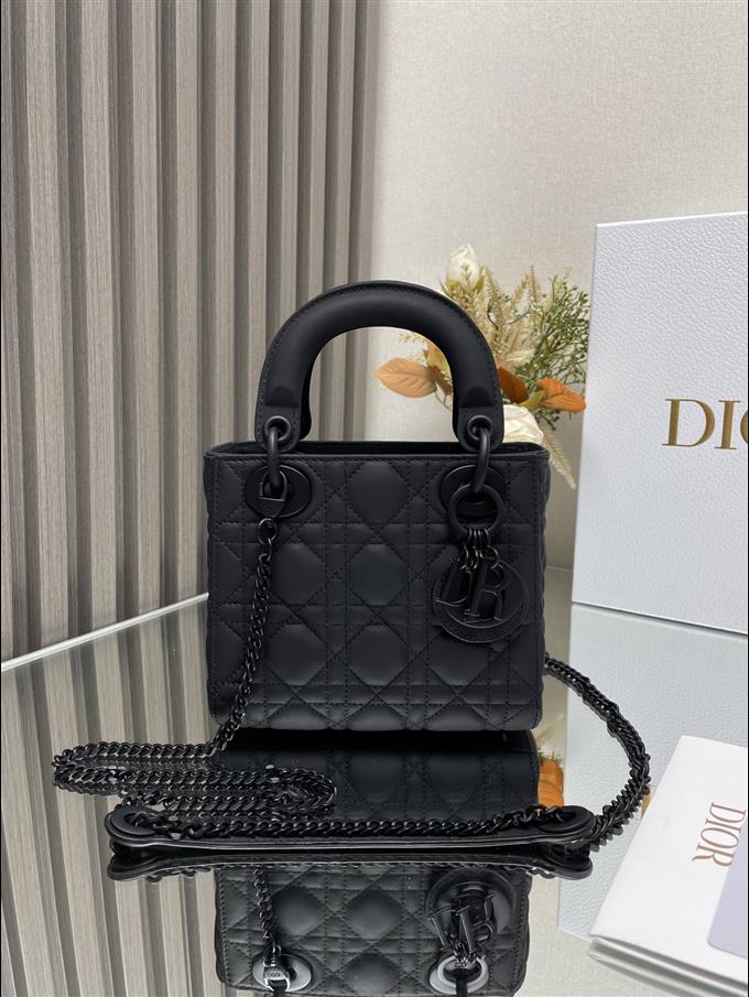 2025228Y650P205618720