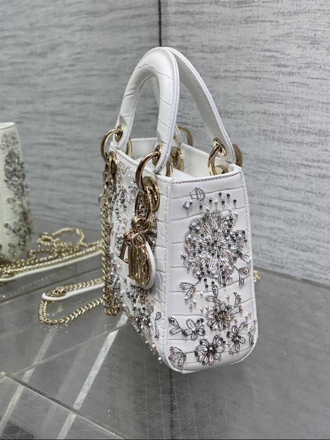 2025228Y900P205631138