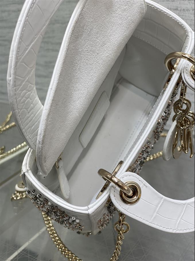 2025228Y900P205631168