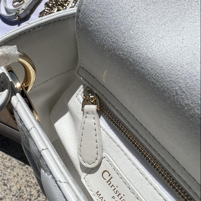 2025228Y900P221259359