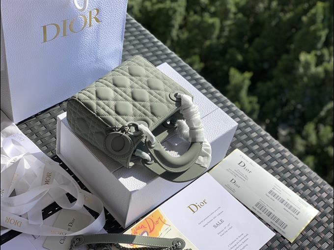 2025228Y900P221259438