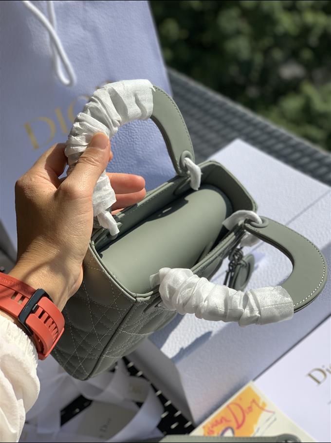 2025228Y900P221259470