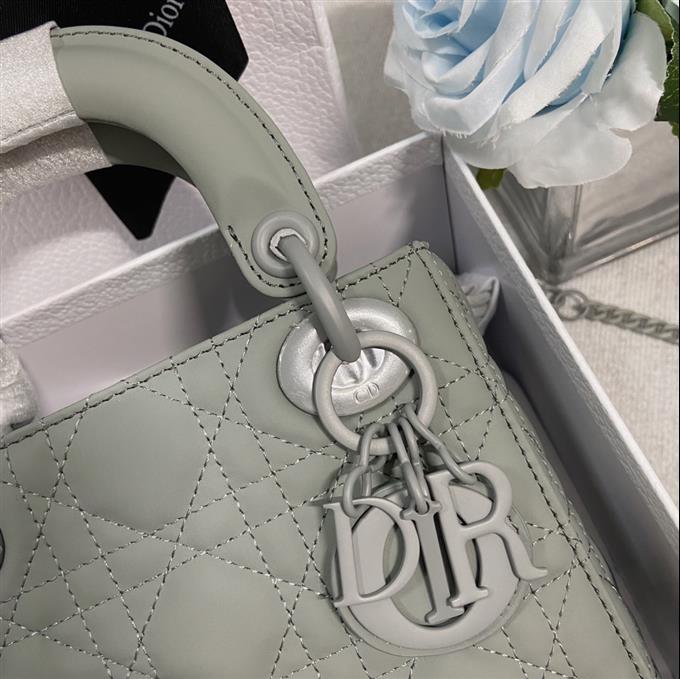 2025228Y650P205619301