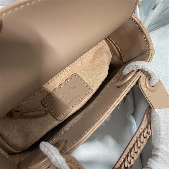 2025228Y650P205619818