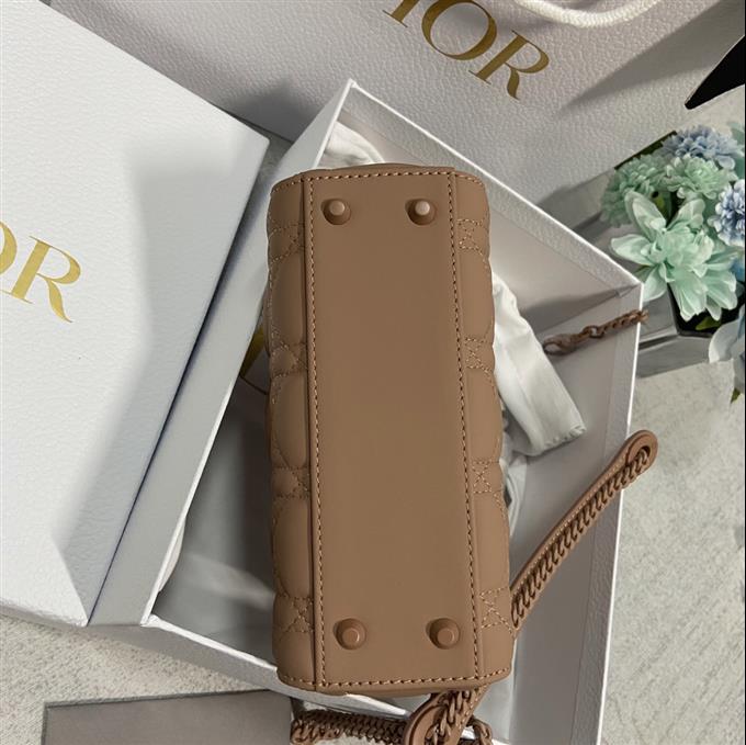 2025228Y650P205619834