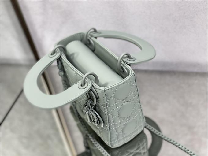 2025228Y650P205620210