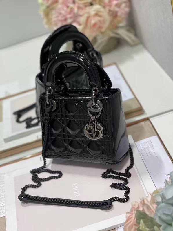 2025228Y650P205620462