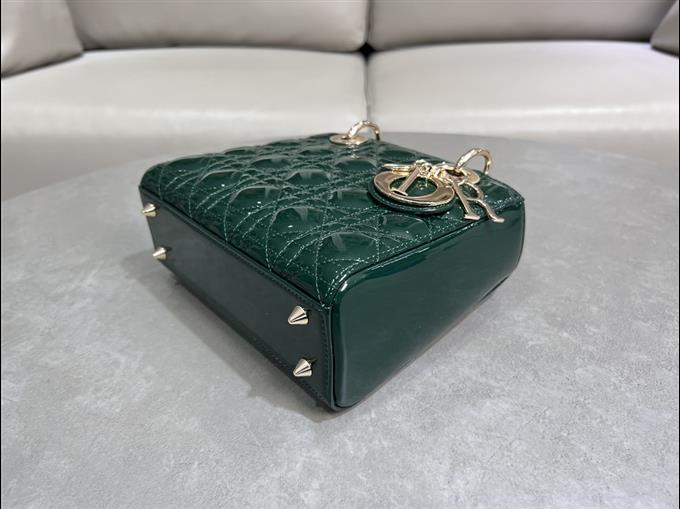 2025228Y650P205621328