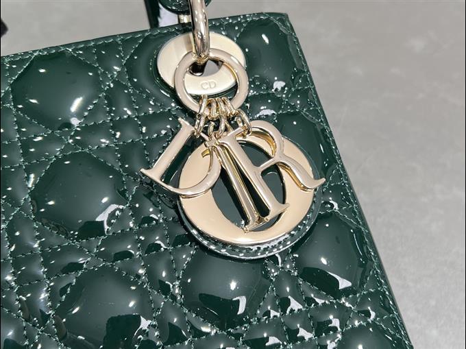 2025228Y650P205621359