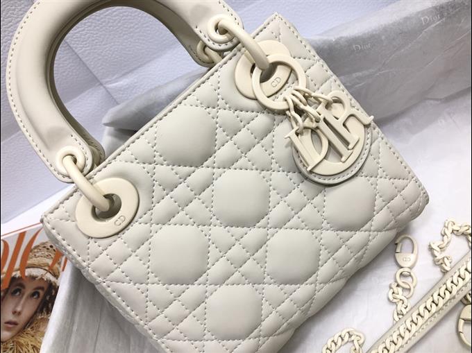 2025228Y650P211856783