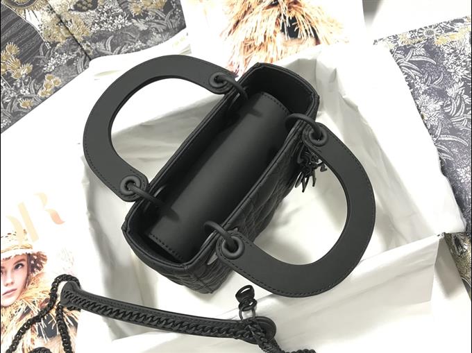 2025228Y650P211856955