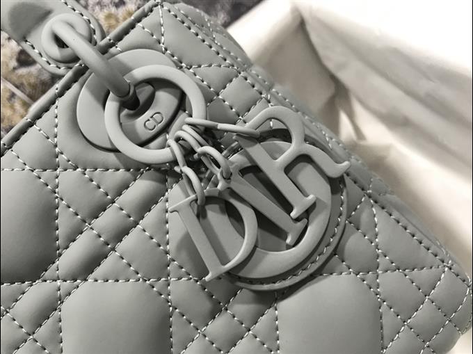 2025228Y650P211857221