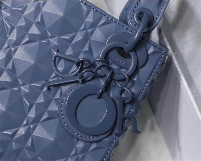 2025228Y650P211857315