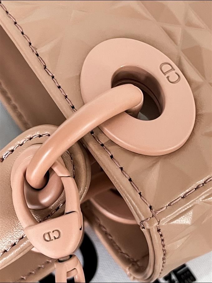 2025228Y650P212525215