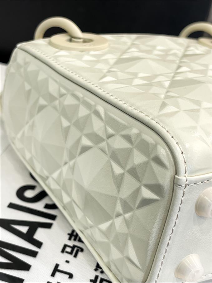 2025228Y650P212525402