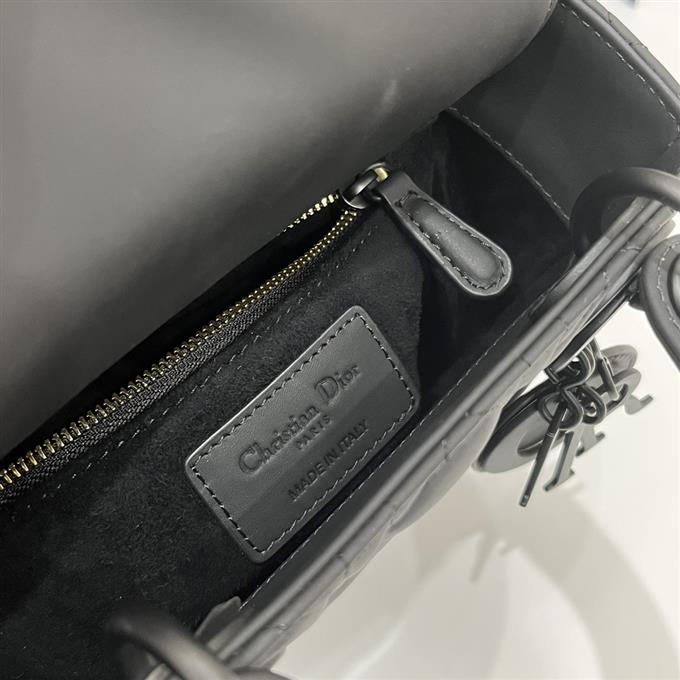 2025228Y650P212525871