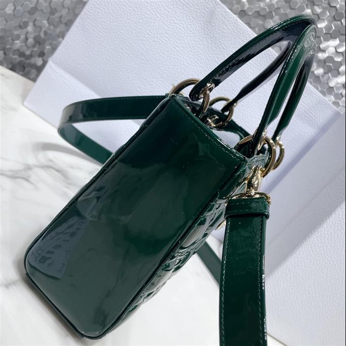 2025228Y1200P211545671