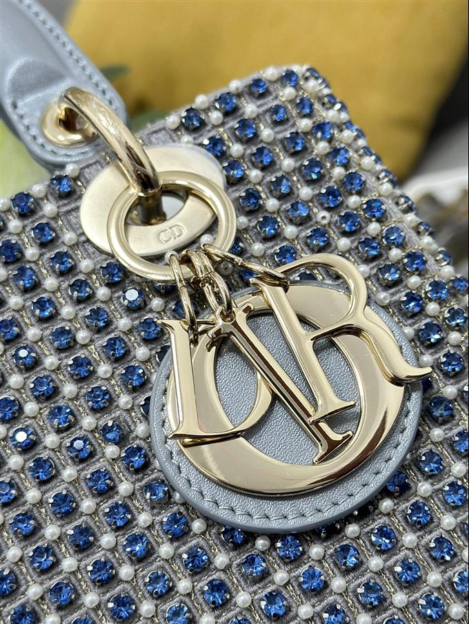 2025228Y1300P211617823