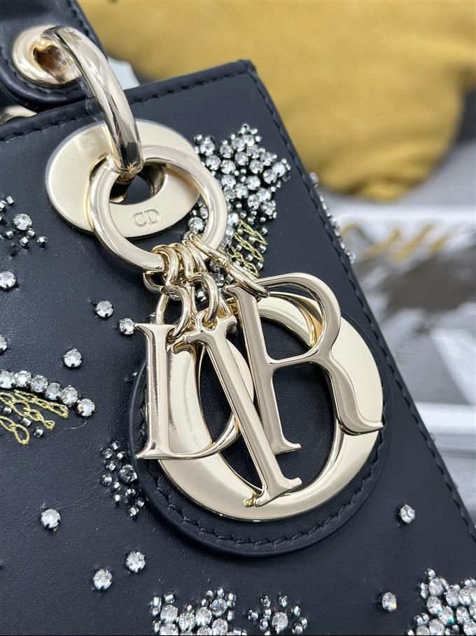 2025228Y1550P211546250