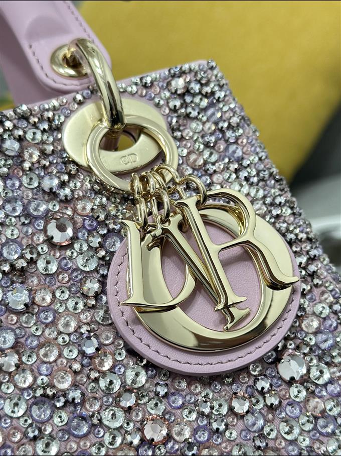 2025228Y1860P211618534