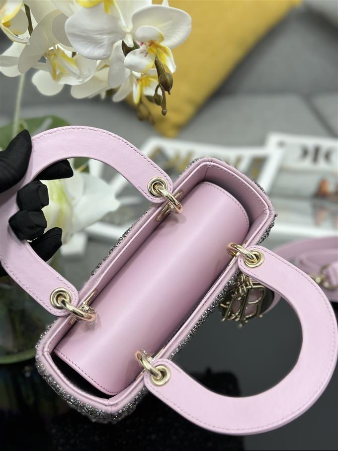 2025228Y1860P211618550