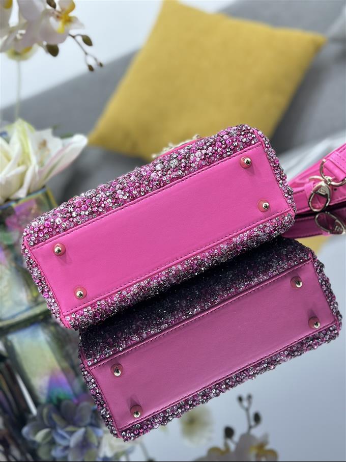 2025228Y1860P211618785