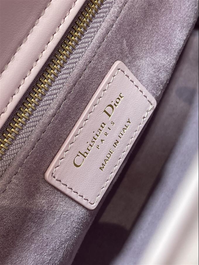 2025228Y1880P211546736