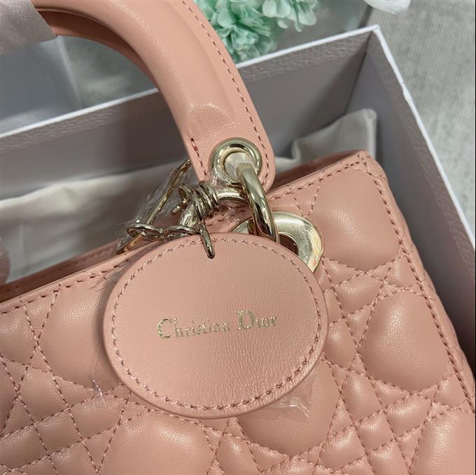 2025228Y650P211718103