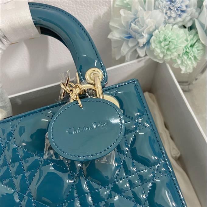 2025228Y650P211718403