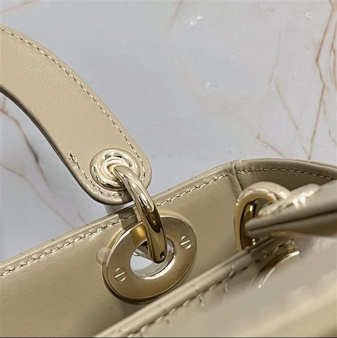 2025228Y650P211721428