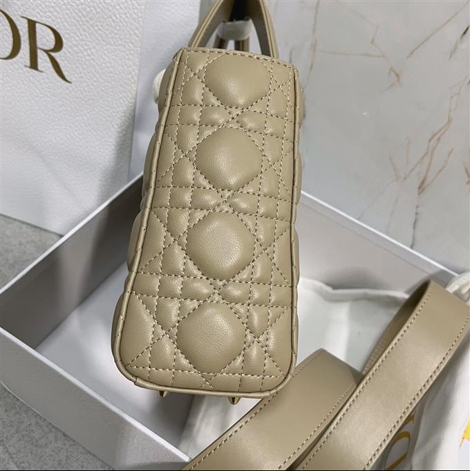 2025228Y650P211721443