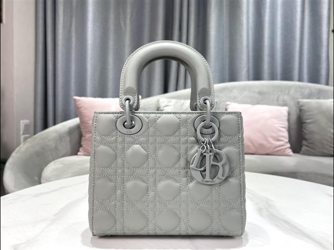 2025228Y700P21172364