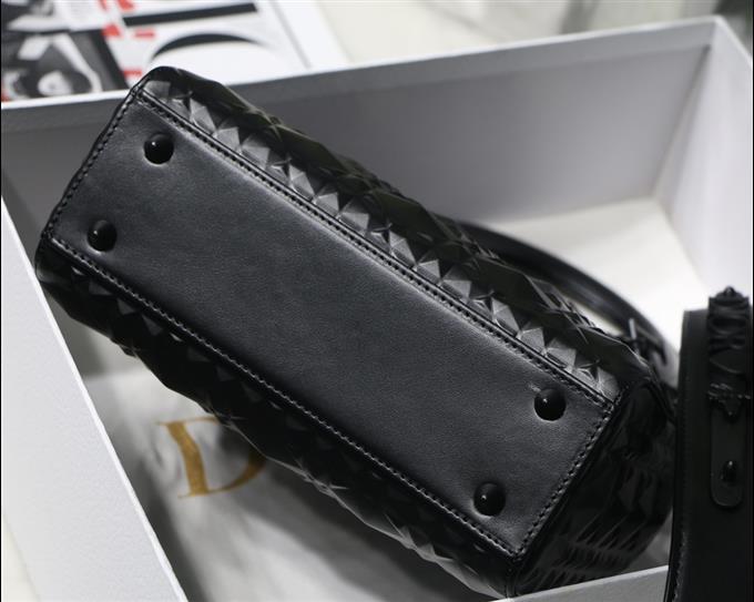 2025228Y700P222459217