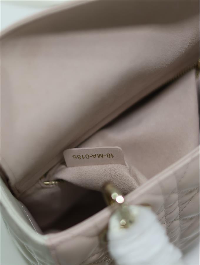 2025228Y750P211613559