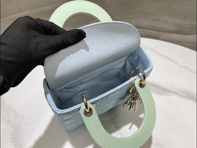 2025228Y750P211615162