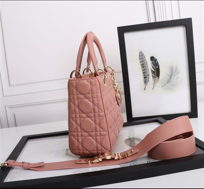 2025228Y750P22250246