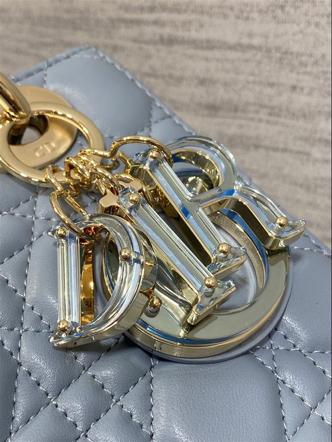 2025228Y800P211544851