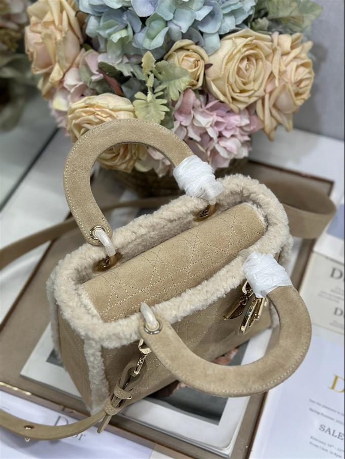 2025228Y900P211616265