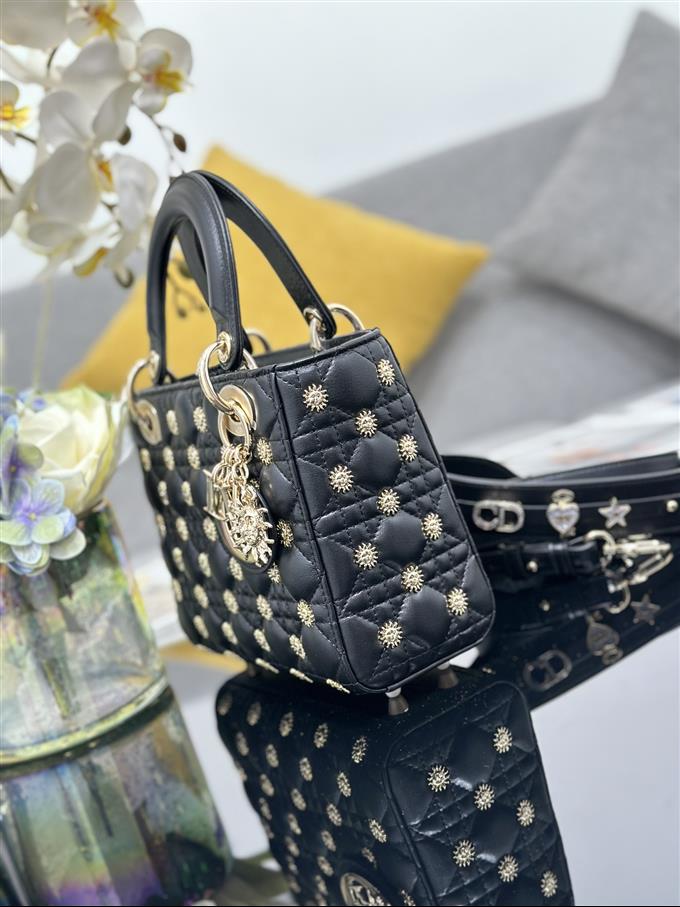 2025228Y920P211616360