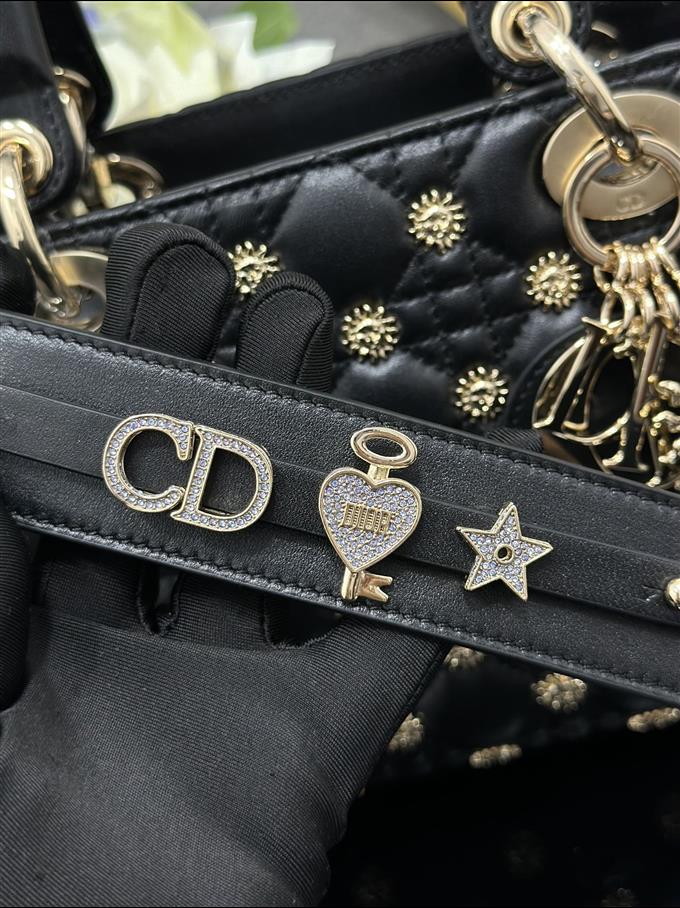 2025228Y920P211616406