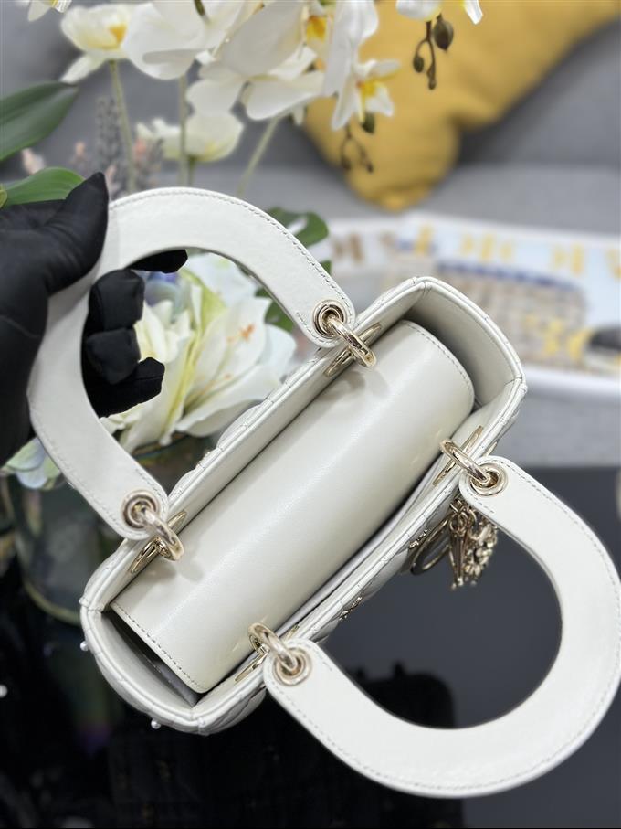 2025228Y920P211616563