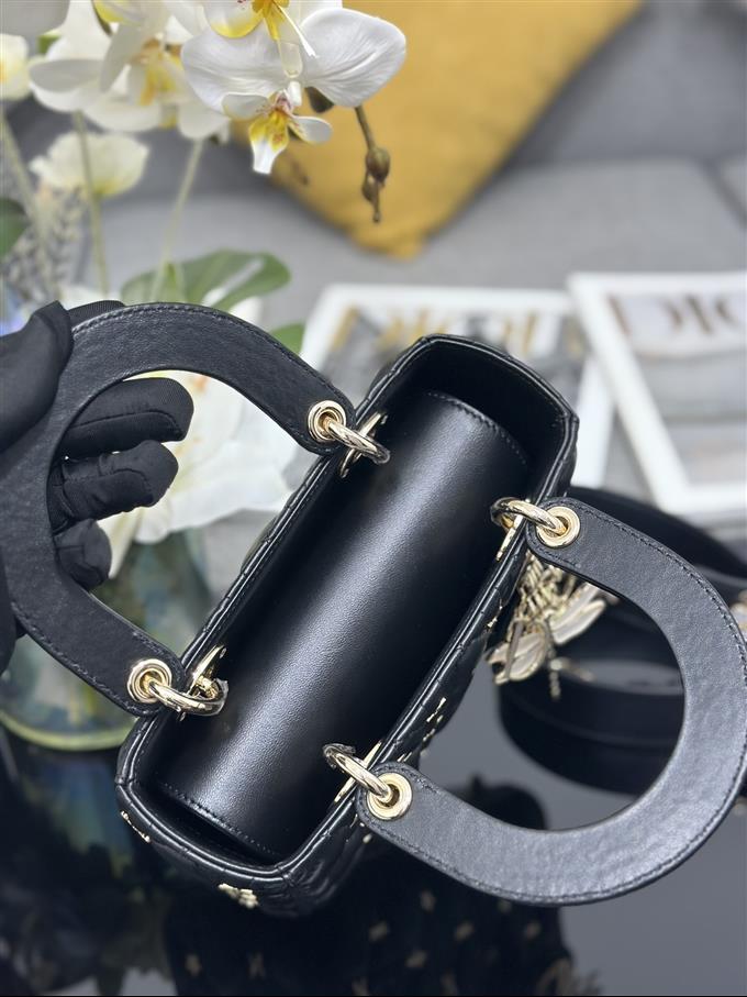 2025228Y920P211617127