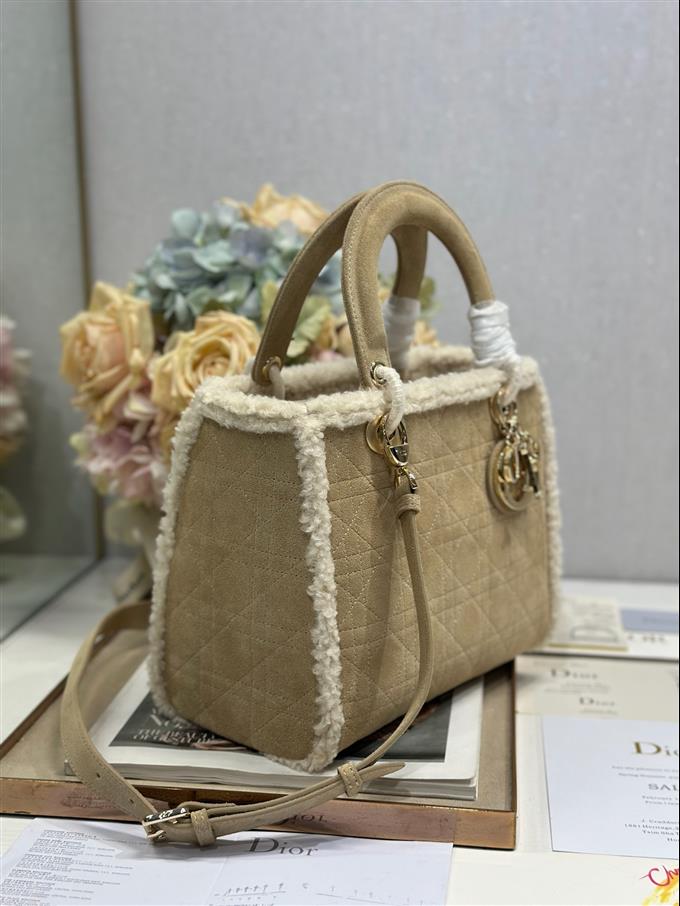 2025228Y950P211617473