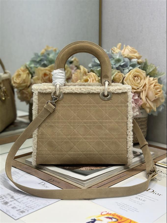 2025228Y950P211617489