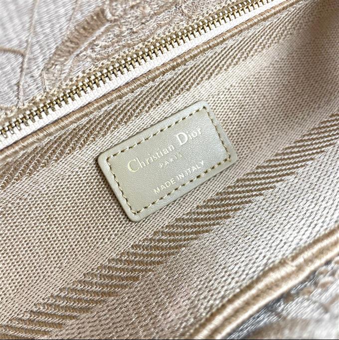 2025228Y650P211338288