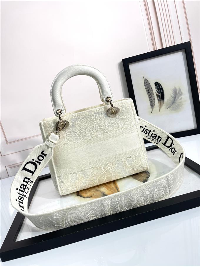 2025228Y650P211338336