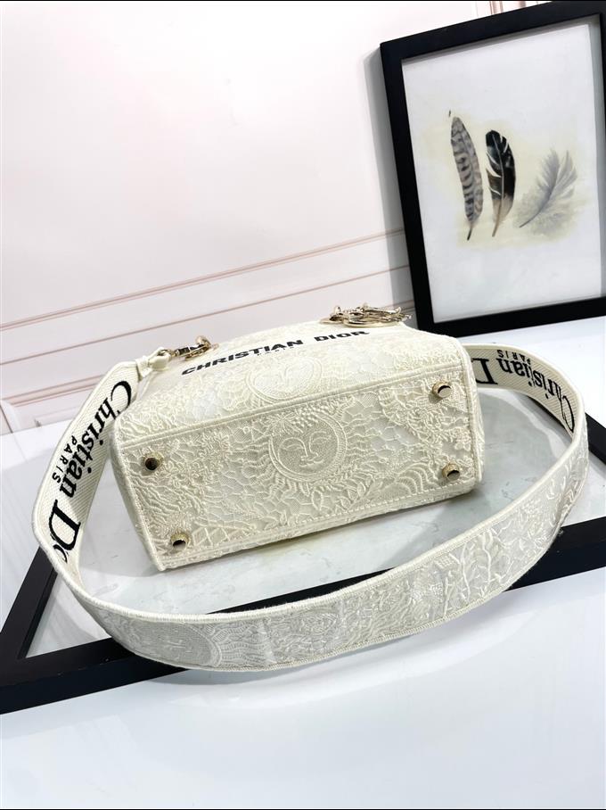 2025228Y650P211338352