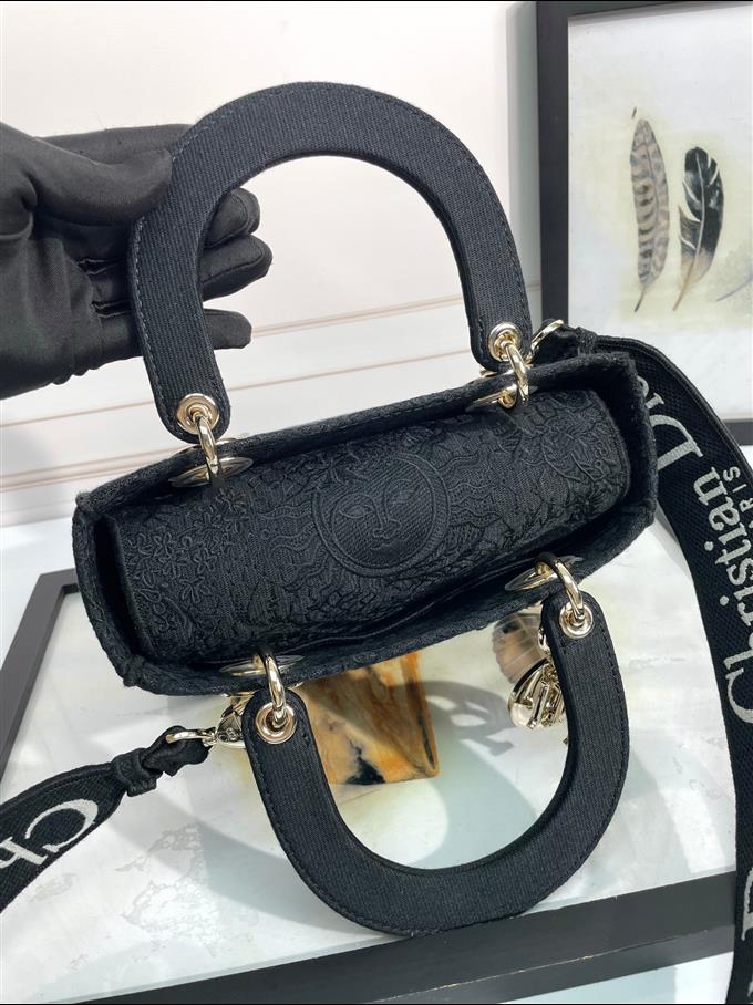 2025228Y650P211338936