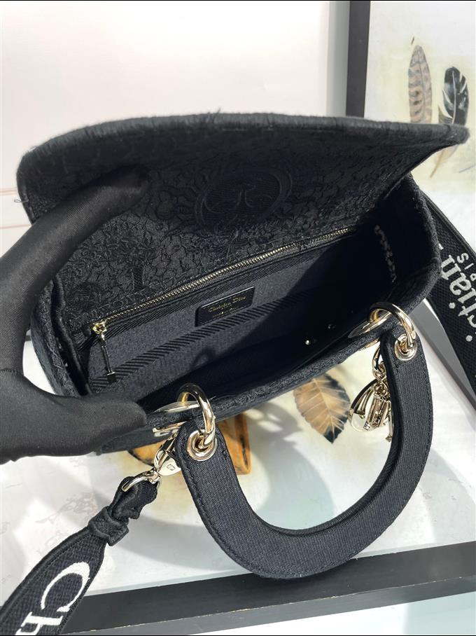 2025228Y650P211338952